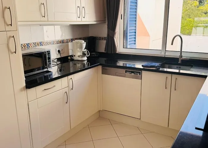 Windmill Hill Apartment